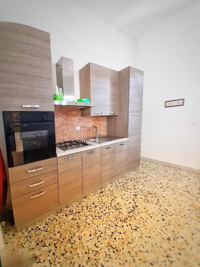 הוילה לצ'ה La Casa Del Borgo מראה חיצוני תמונה