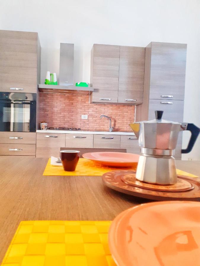 הוילה לצ'ה La Casa Del Borgo מראה חיצוני תמונה