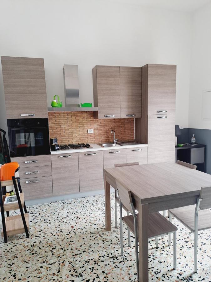 הוילה לצ'ה La Casa Del Borgo מראה חיצוני תמונה
